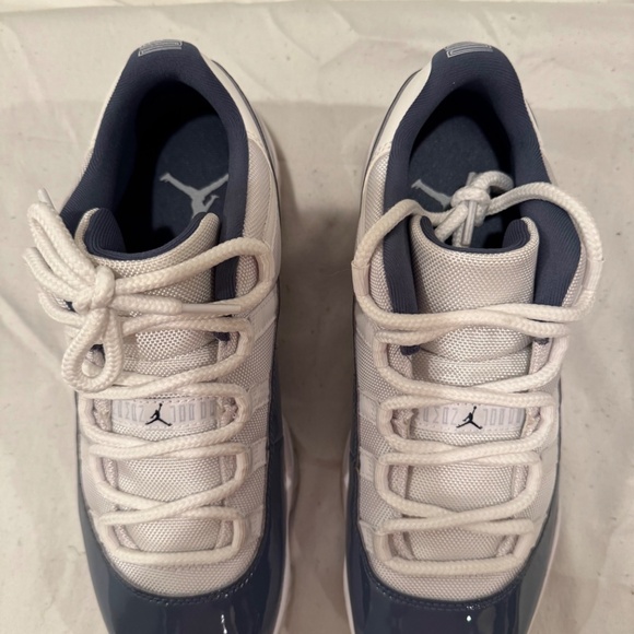 Air Jordan 11 Retro Low size 9.5